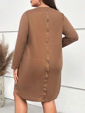 Vestido de Tricô Plus Size com Botão Atrás Luíza