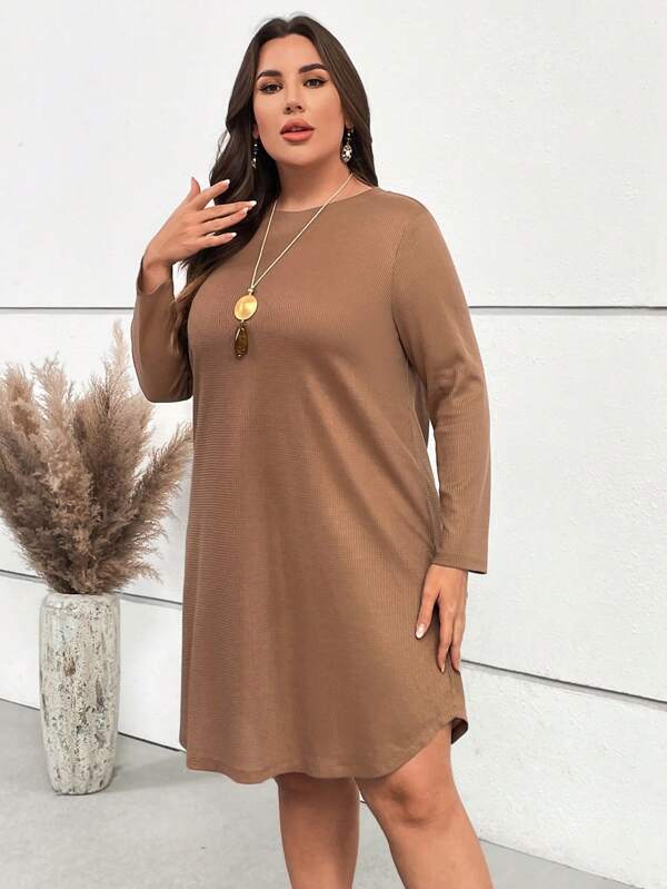 Vestido de Tricô Plus Size com Botão Atrás Luíza