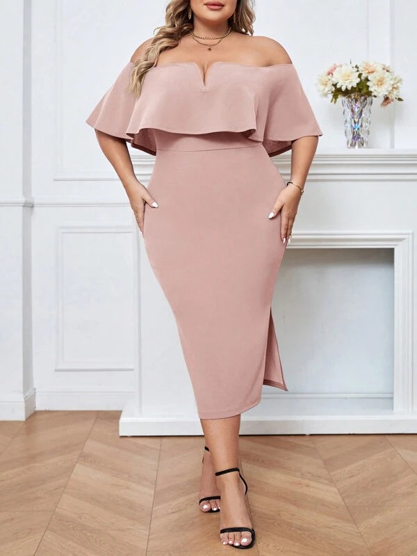 Vestido Plus Size Ombro a Ombro com Fenda Nana