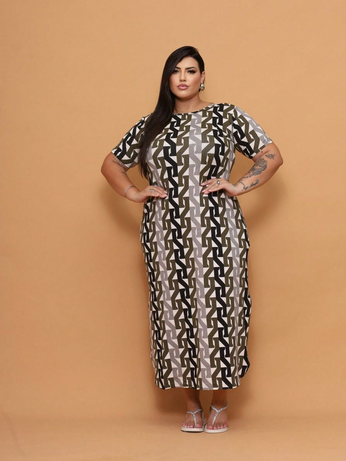 Vestido Plus Size Longo Estampado Manuela