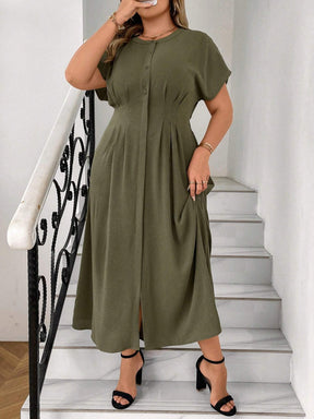 Vestido Plus Size de Verão com Manga Morcego e Detalhe Plissado Dobrável Gisele