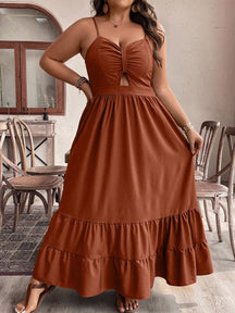 Vestido Plus Size Casual Franzido com Recorte e Babado Tina